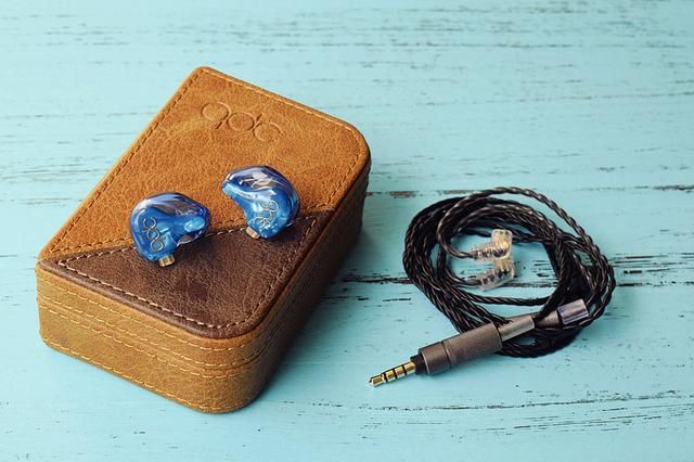 高颜值的千元塞QDC海王星耳机开箱简评