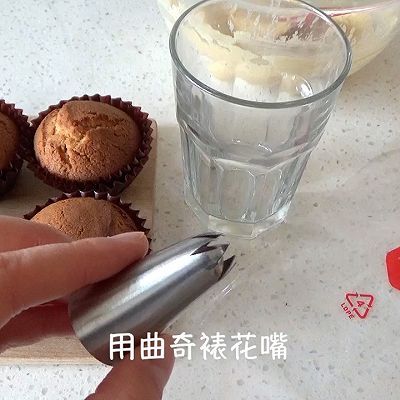 焦糖奶酪杯子蛋糕