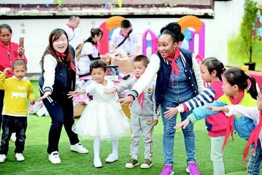 英国外教成为乡村小学兼职教师