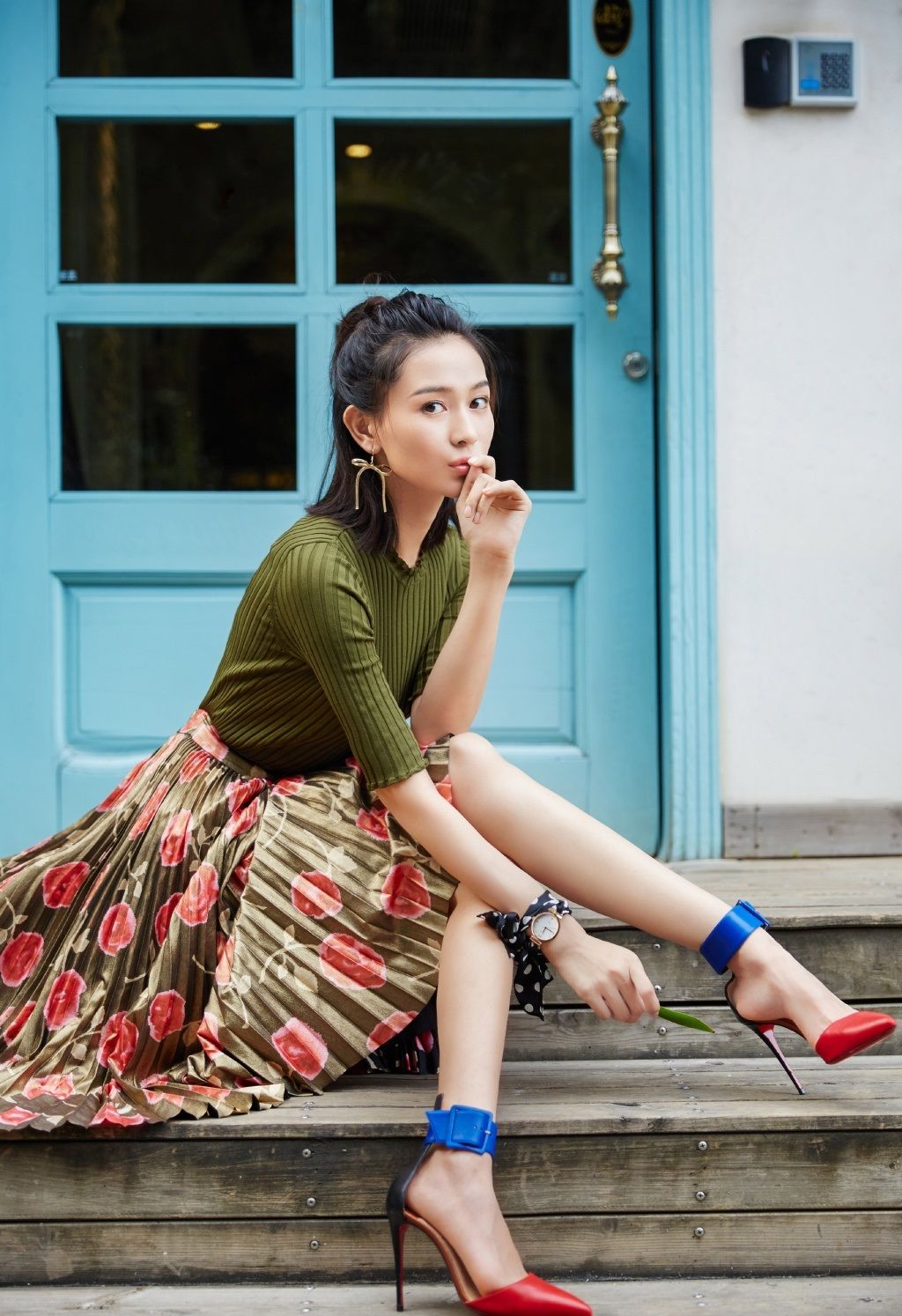 海铃换了一个发型,秒变轻熟女,这不是情趣妃的狗调教太子链图片