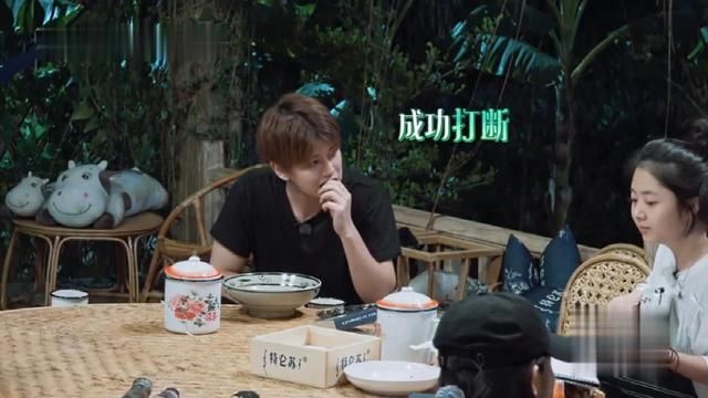 《向往的生活》:任嘉伦在线吃播秀,随时都在吃