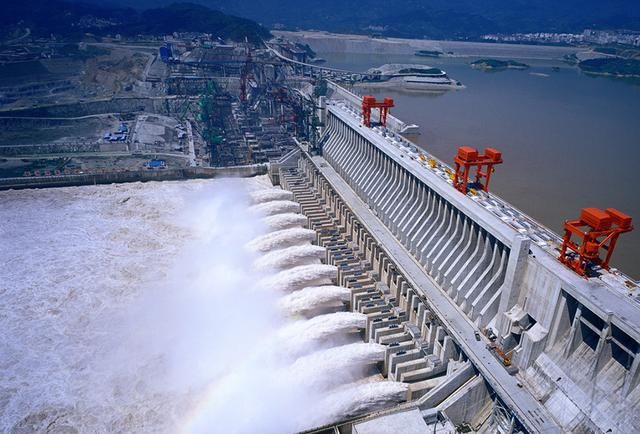 日本劣质钢材差点毁了三峡大坝:多次检测结果