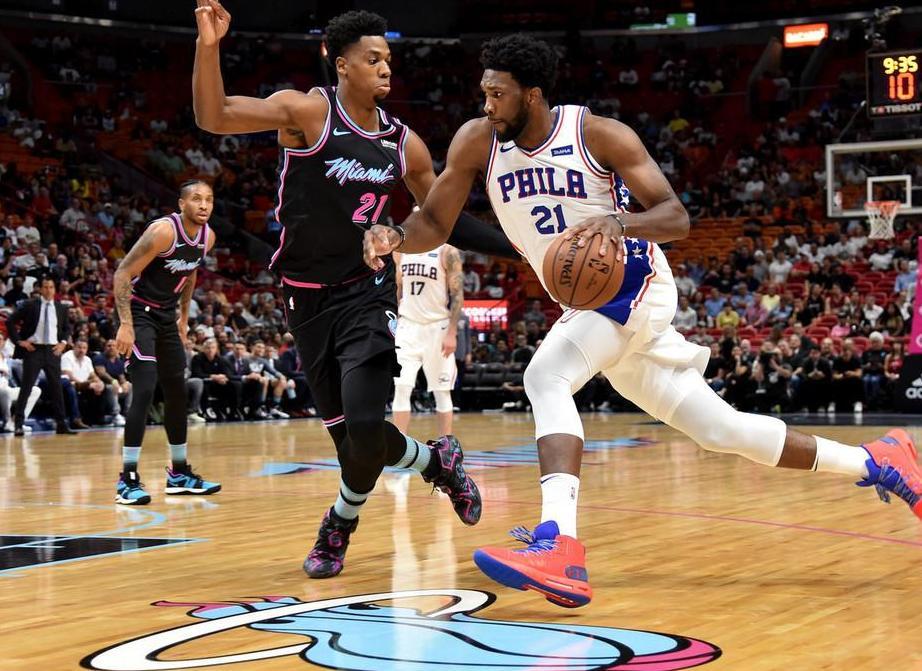 12-13日NBA球鞋上脚一览:老卡特复古致敬经典