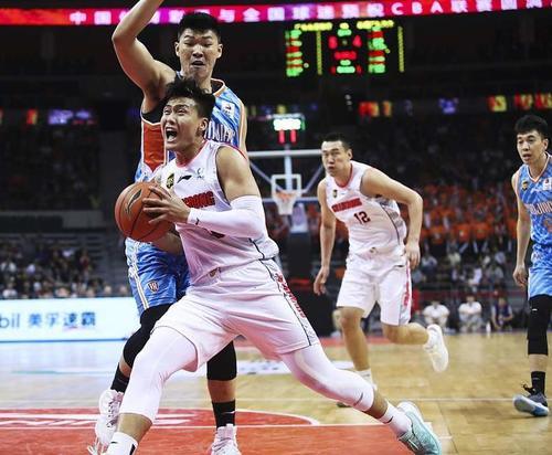 广东绝杀新疆和广夏同获七连胜,CBA最新排名