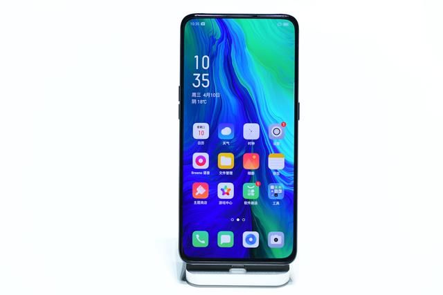 侧旋升降结构\/十倍混合光变 OPPO Reno现场试