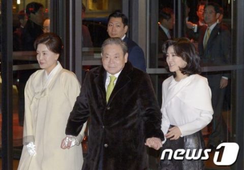 为什么股票会跌会涨