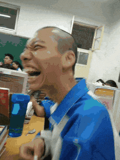 搞笑gif:妈妈我遇到真爱了