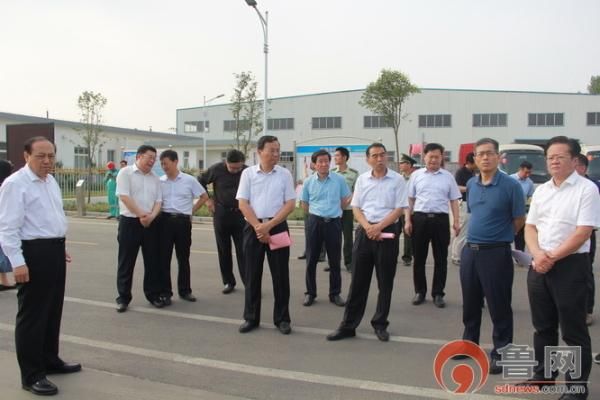 省人大安全生产一法一条例执检组到木石镇开