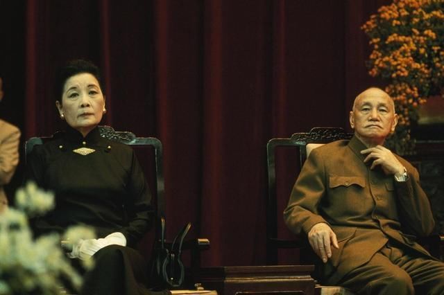 宋美龄活106岁，拒绝留下任何自传，为何不与蒋介石合葬