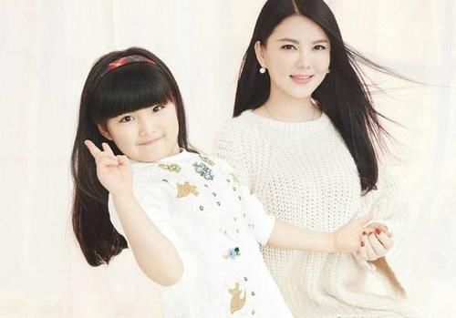 脾气大？10岁王诗龄和李湘吵架，直接挂断妈妈电话被指是富养毛病