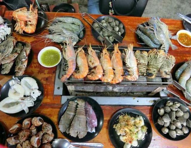 一定要去泰国吃一次海鲜自助餐,在内地吃不到