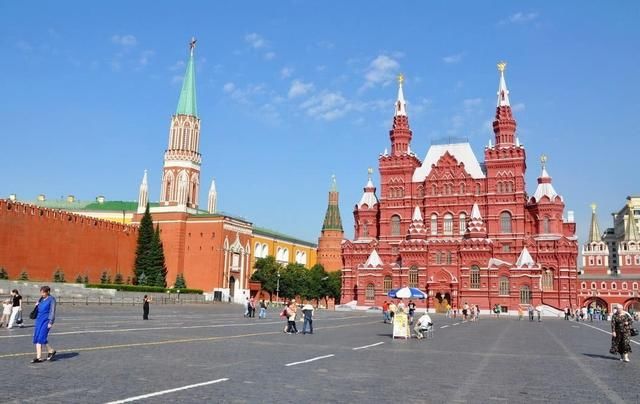 为了世界杯能正常进行,俄罗斯发布了禁酒令,当