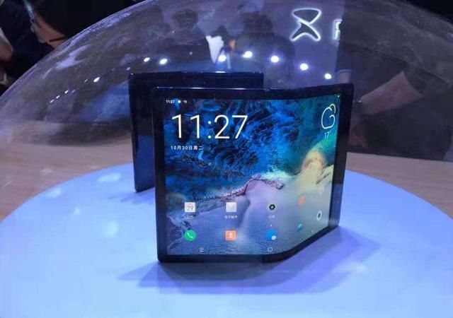 柔派折叠屏开启预售!面对华为,柔派还有多少的