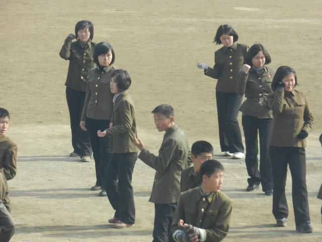 中国男子到朝鲜旅游，发现朝鲜大龄单身美女很多！