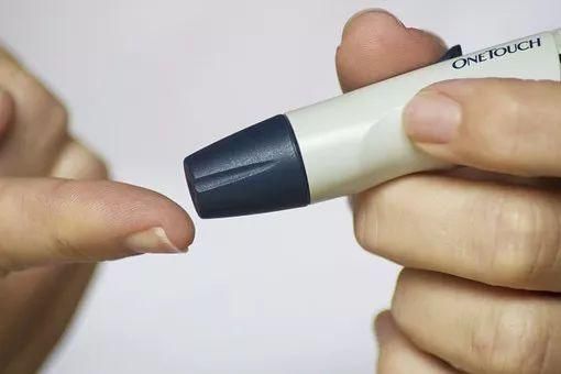 6类人最容易得糖尿病!9个技巧把好血糖关，不花一分钱~