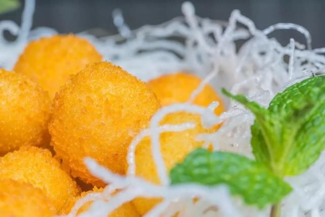 昆明大桥下小饭店,北市区第一名的米饭杀手,让