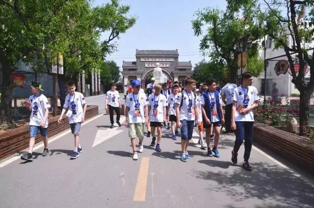 重磅!随俄罗斯总统普京访华的俄罗斯青少年冰