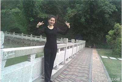 不想被灌醉,49岁剩女十字真言,年轻时不挑,老来