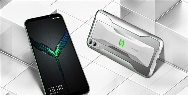 黑鲨游戏手机2冰封银\/Nokia 9 PureView正式开