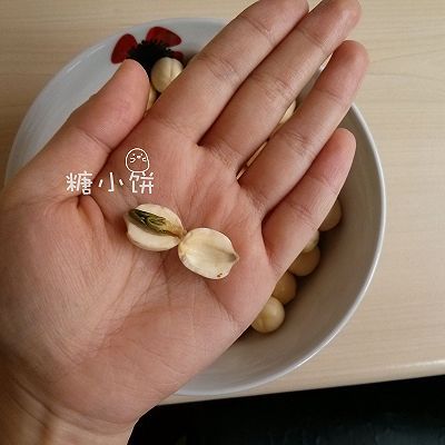 斑纹豆沙莲蓉月饼