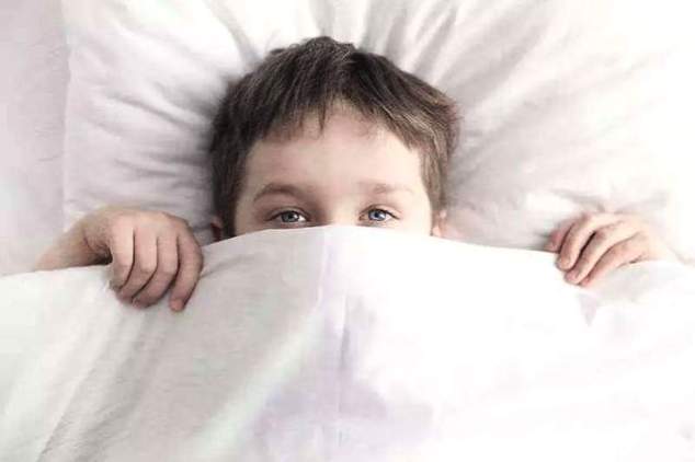 孩子老失眠怎么办?是不是学习压力太高?身体