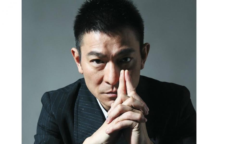 国内10位能被称为巨星的明星排行榜,内地仅两