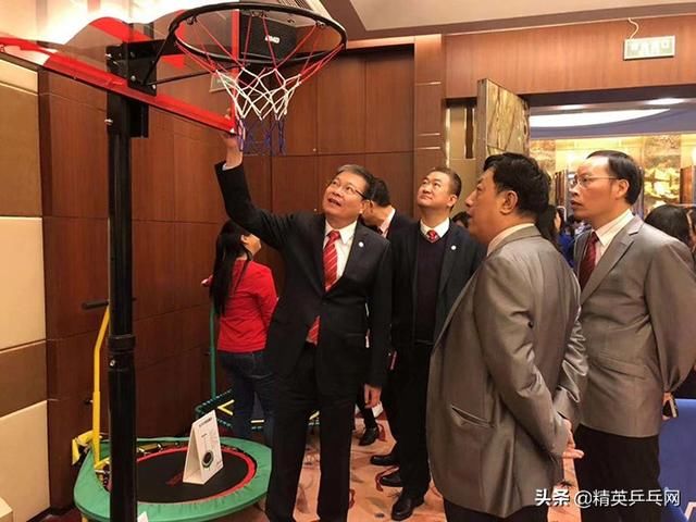 刘诗雯签名代言底板亮相,双鱼多款新品革新上