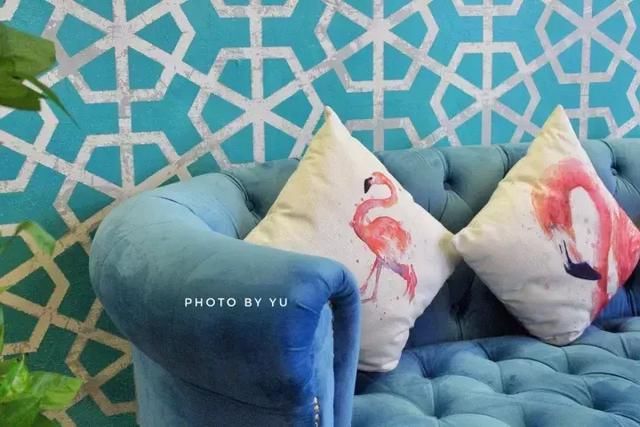 南宁这家500+的3层楼玻璃房里竟然私藏着3个