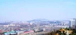 孩子睡了,拿起珠绣活挣钱,河北邢台曹女士在家