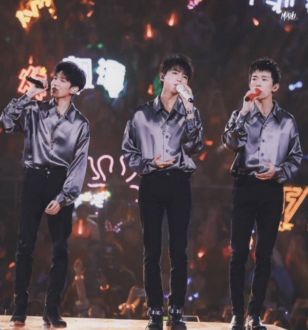 如何成为明星 小学生 t016d1fe038fc0941b4.jpg