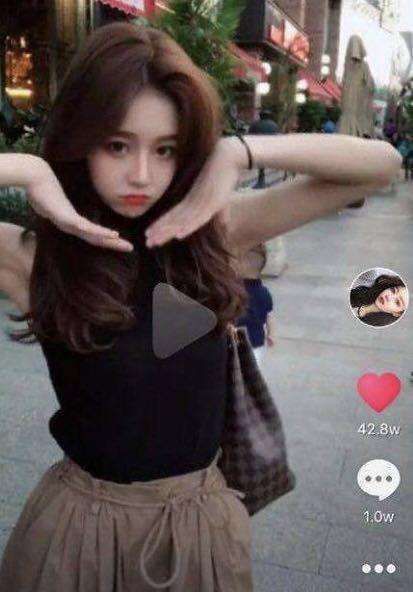 曾经的抖音一姐温婉复出直播, 看了现在模样, 网