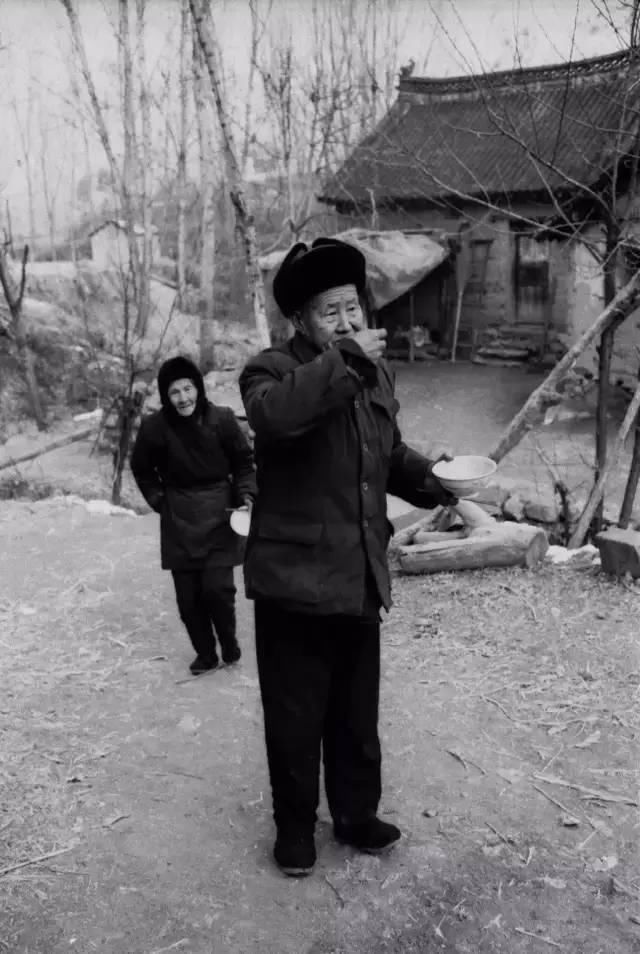一组柘城农村30年前吃饭的老照片!火爆河南朋