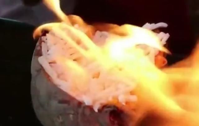 当中国的烤红薯遇上外国的芝士，这味道简直就是绝配呀