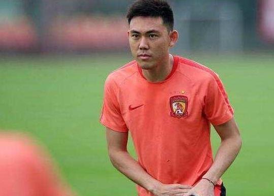 国足新一期集训名单又有重大调整 恒大三将伤