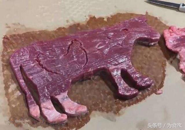 路边摊这样烤牛肉，每天都吸引来很多顾客，为何人们看了不想买？