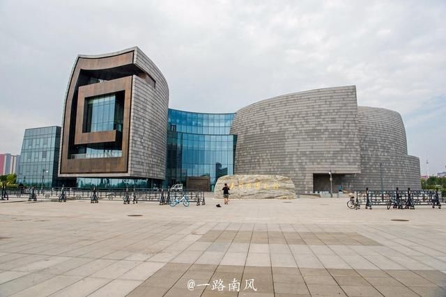 山西大同这座建筑里隐藏了2.5亿年的秘密，游客可以免费参观！