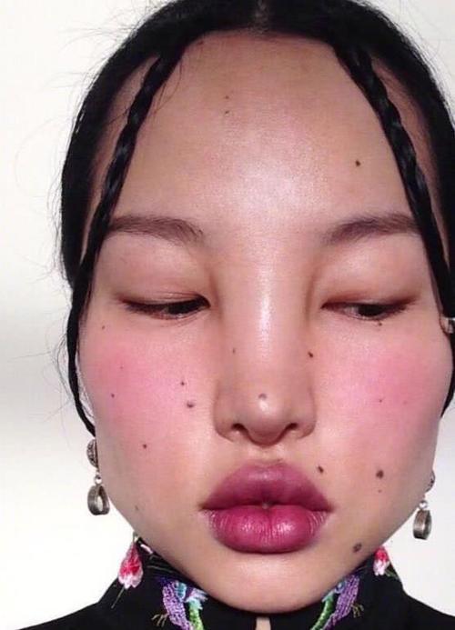 看了这些国际名模后,你会觉得吕燕真是好看,欧