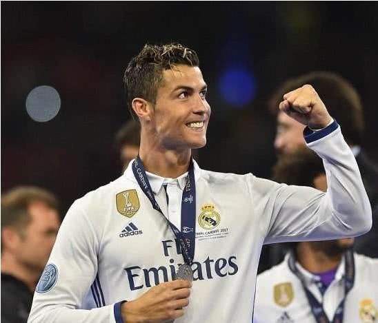 同样拿工资,C罗2个亿人民币,国足最高工资,还