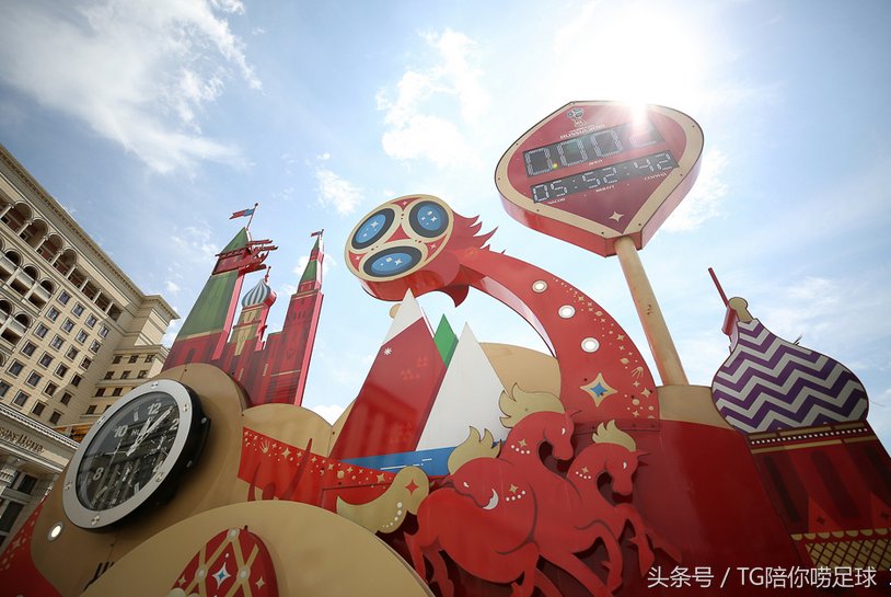2018世界杯|俄罗斯红场外倒计时:各国球迷开始
