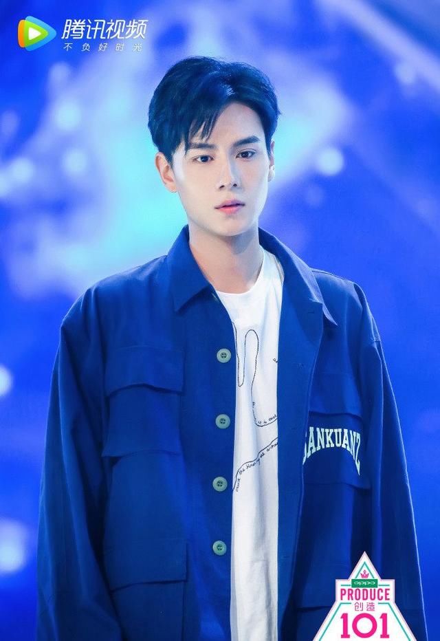 胡一天熊梓淇《创造101》助演现场照帅气迷人