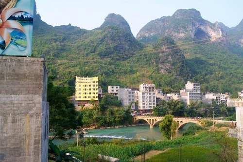 啥叫自然村 t01701e09145a2432fb.jpg