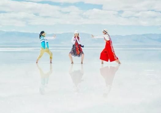 客单价1000元，它用“滴滴+今日头条”模式让当地人带你玩