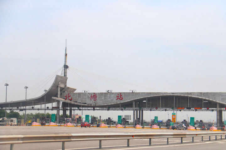 电动出游并不难 比亚迪e5 450带你出京观航母