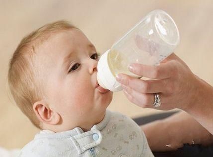 宝宝出现这些症状可能是喝奶粉过敏,5招轻松解