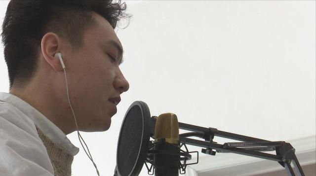 徐州农民歌手被评为李玉刚第二