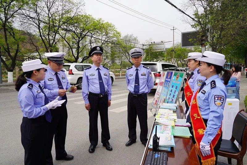 畅行五一 交警同行|节日坚守 用敬业奉献书写劳