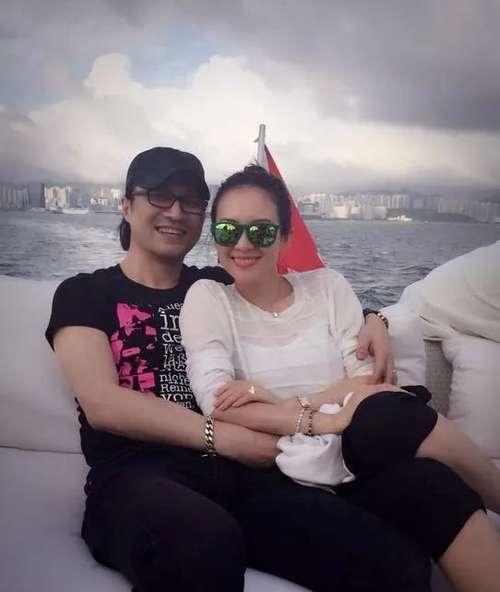 40岁章子怡怀二胎?近照孕肚明显遮不住,难道袁