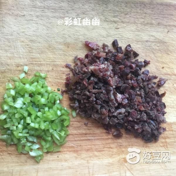 备受青睐的南瓜荷叶饼夹肉