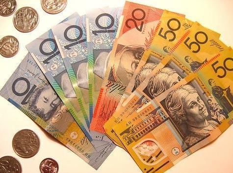 保汇率保房价?人民币面临疯狂贬值