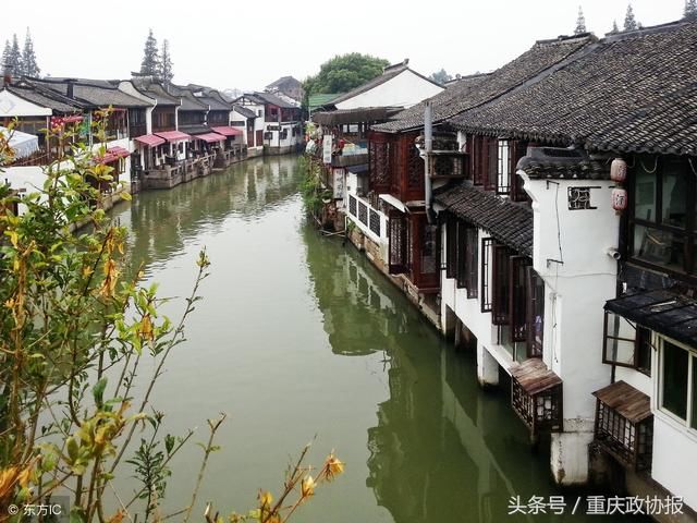 云梯上的西沱古镇，看得见的人间烟火气